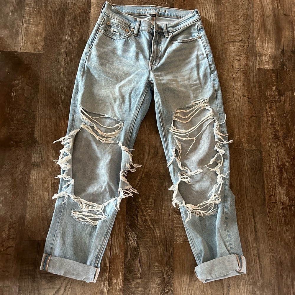 American Eagle mom jeans